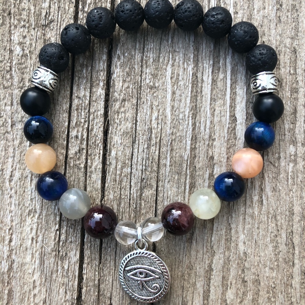 Power bracelet for safe travels - Picture 3 of 4